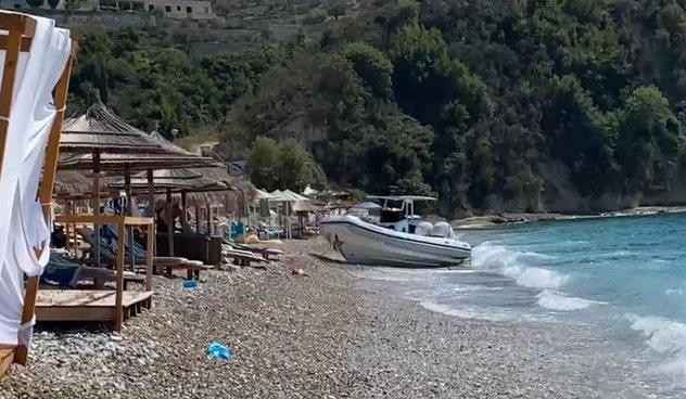 Mediat britanike shkruajne per tragjedine e Himares, Vajza u godit nga skafi i policit